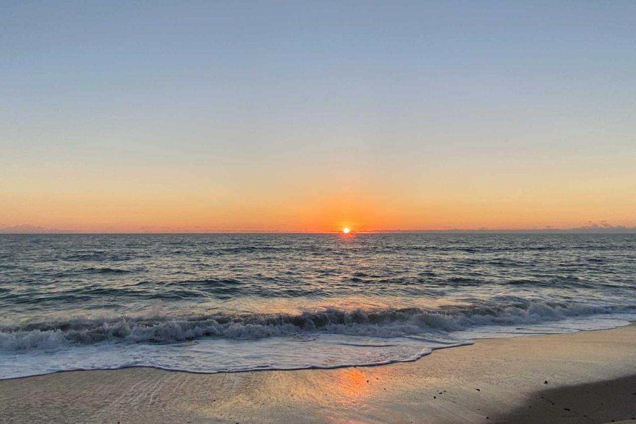 Walk To Shore Satellite Beach Condo With Ocean View Buitenkant foto